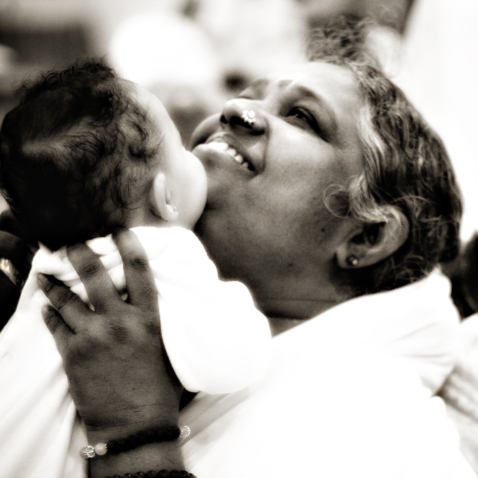 Mata_Amritanandamayi.jpg