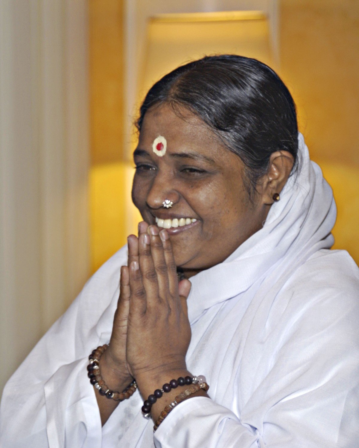 Sri-20Mata-20Amritanandamayi.jpg